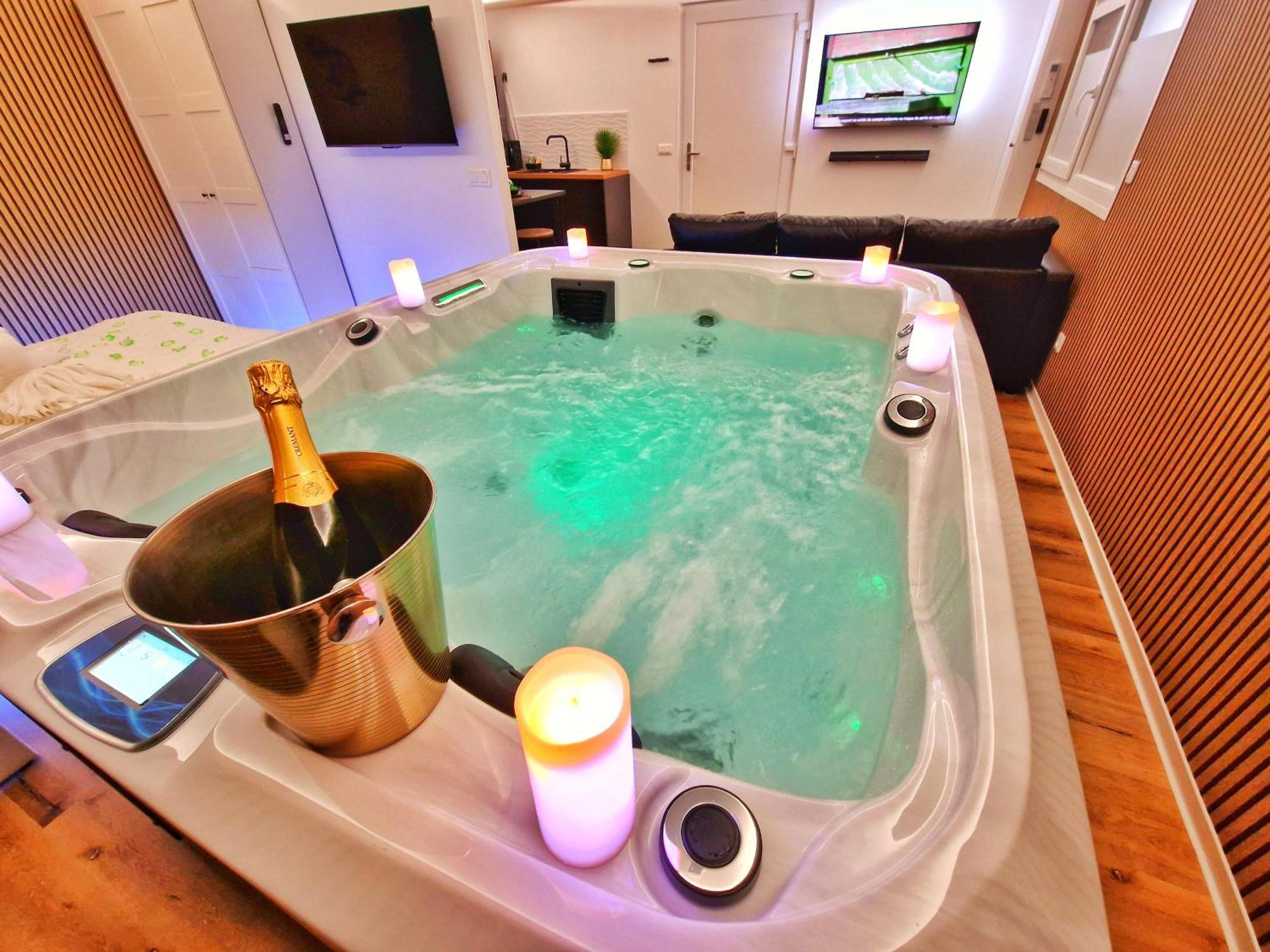 Relax Spa-4 Pers-Jacuzzi-Parking-Jardin-Clim-Colmar Muntzenheim Εξωτερικό φωτογραφία