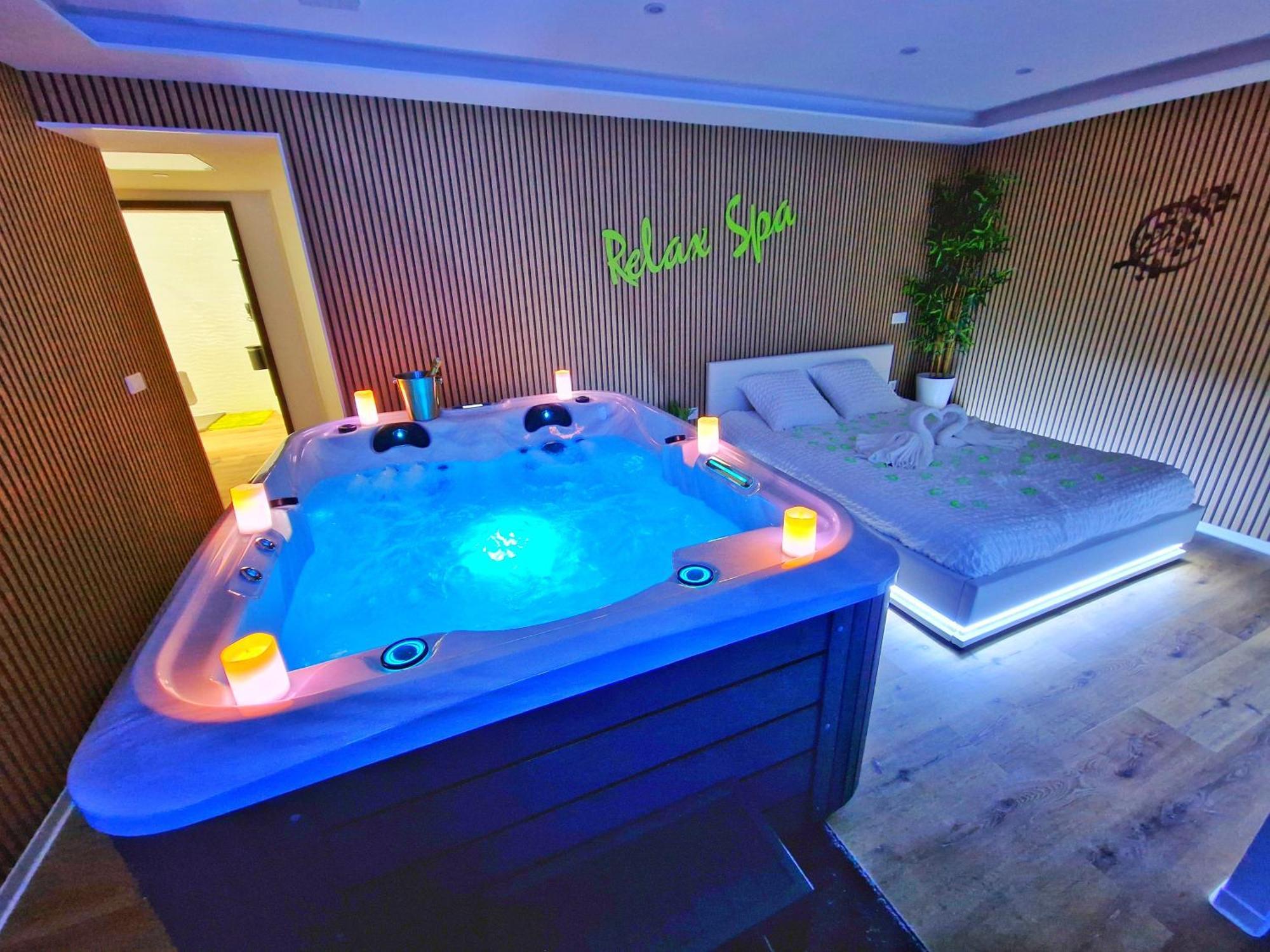 Relax Spa-4 Pers-Jacuzzi-Parking-Jardin-Clim-Colmar Muntzenheim Εξωτερικό φωτογραφία