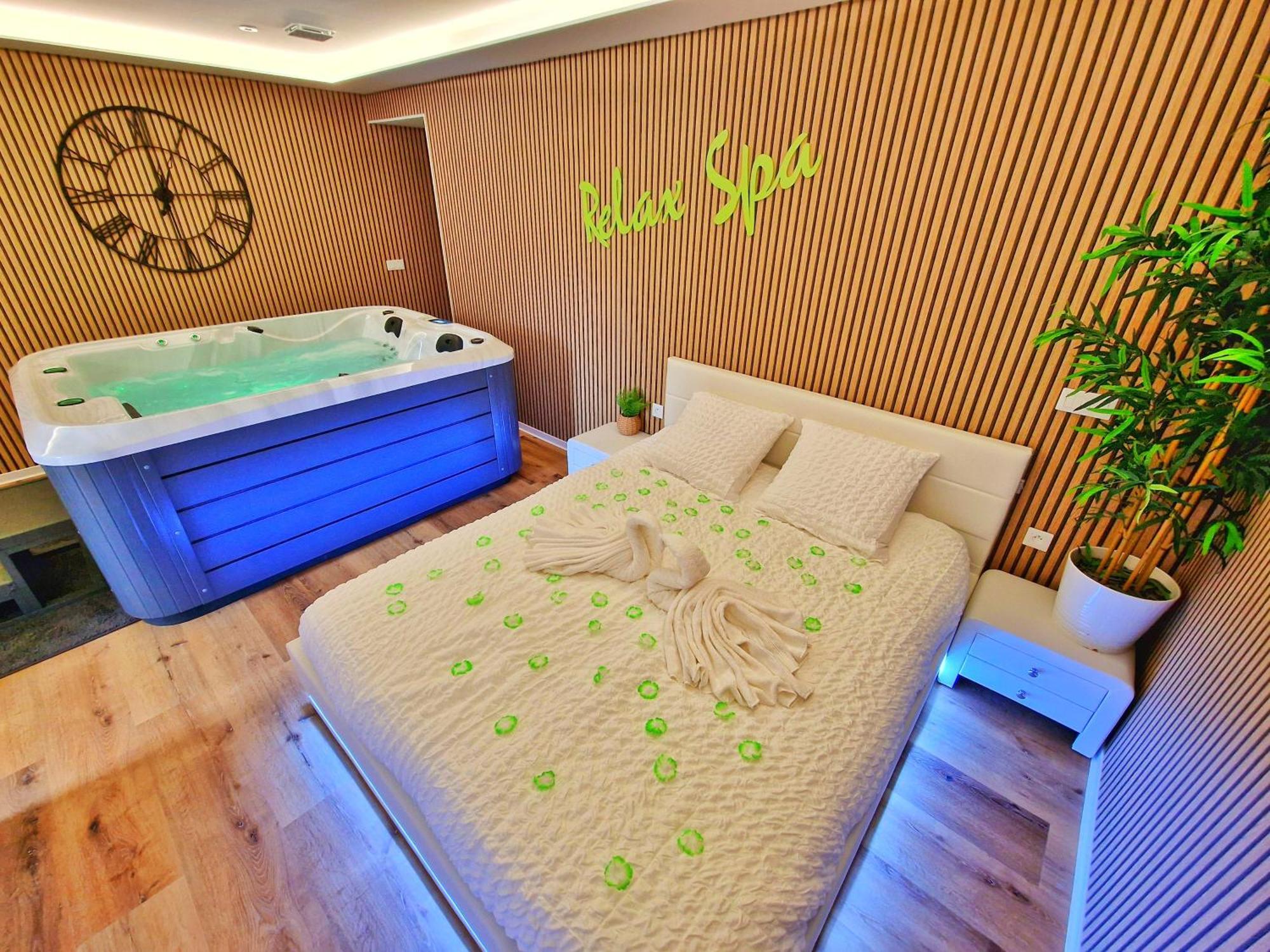 Relax Spa-4 Pers-Jacuzzi-Parking-Jardin-Clim-Colmar Muntzenheim Εξωτερικό φωτογραφία